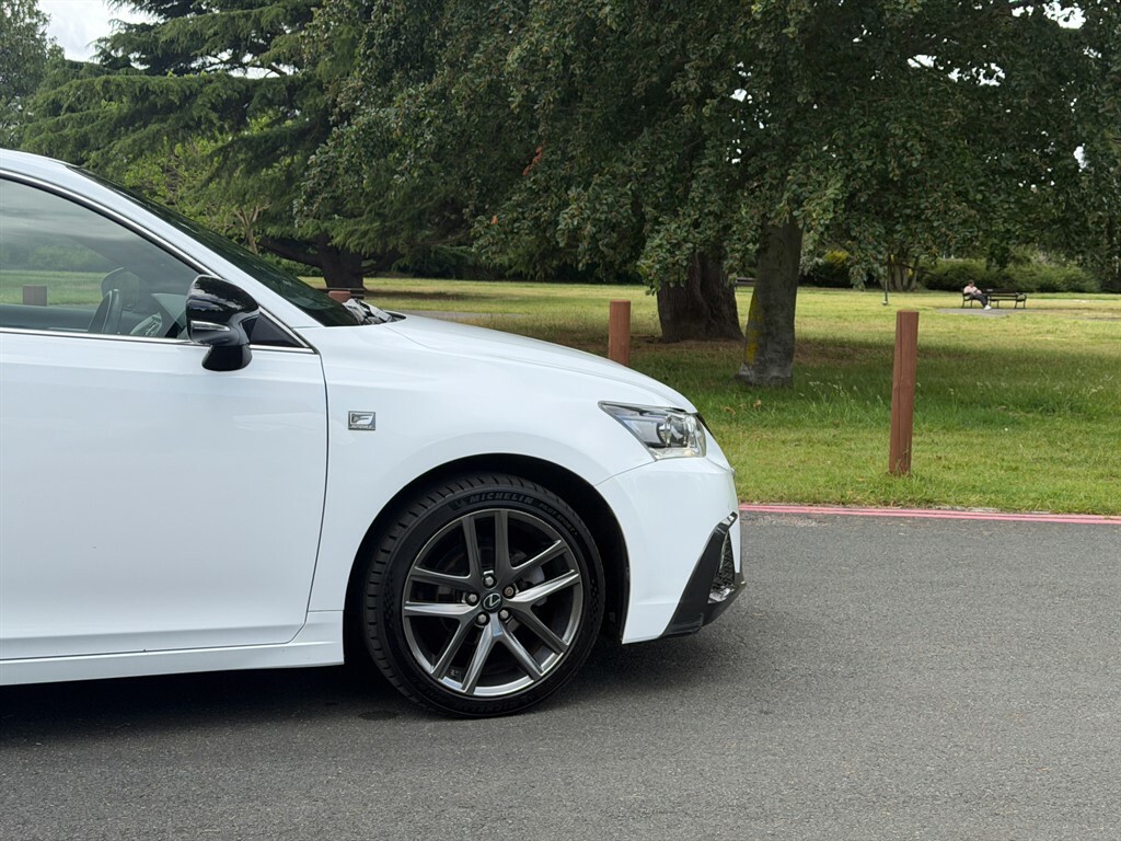 Lexus CT Ct200h F Sport White #5