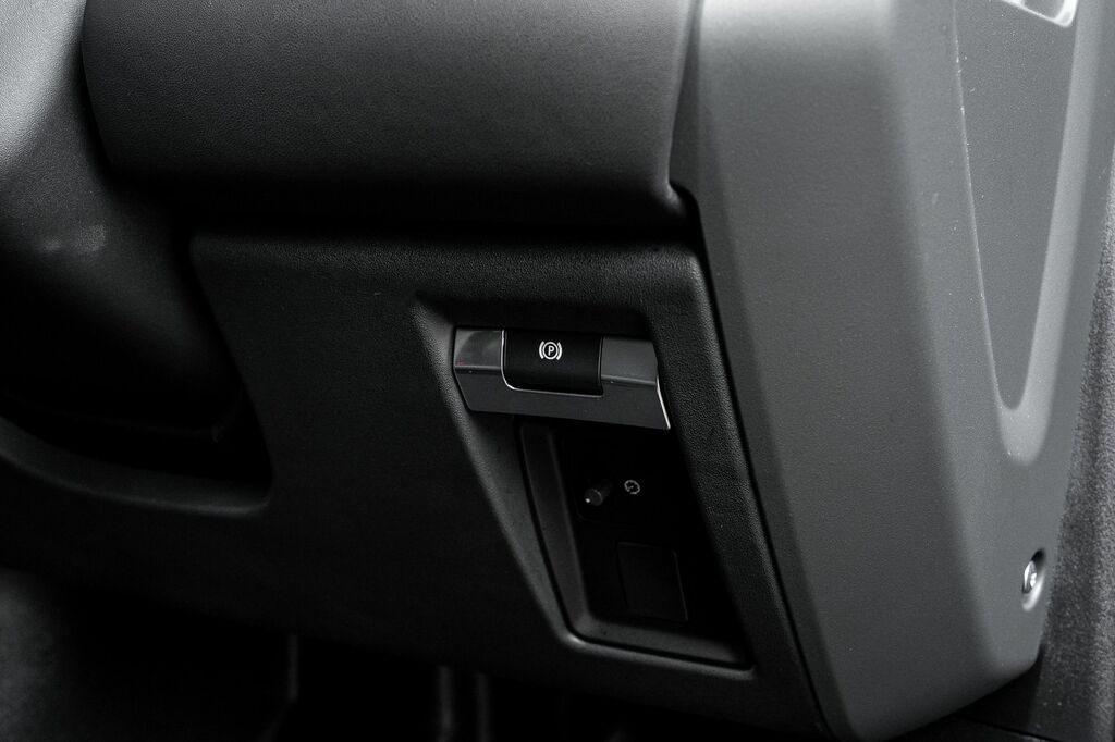 Land Rover Defender P635 Octa  #63