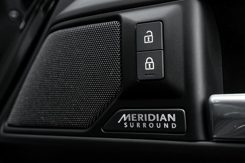 Land Rover Defender P635 Octa  #34
