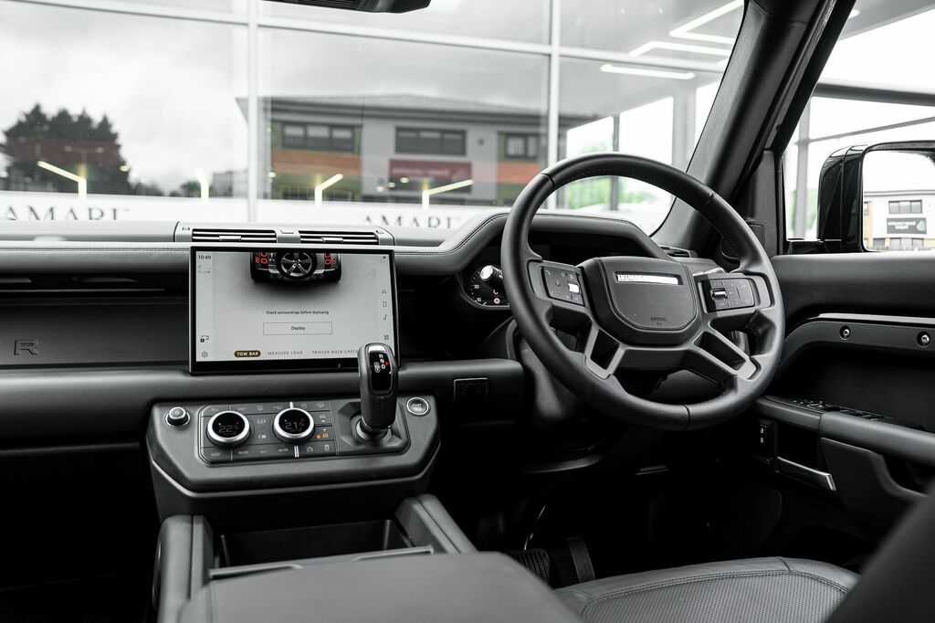 Land Rover Defender P635 Octa  #17