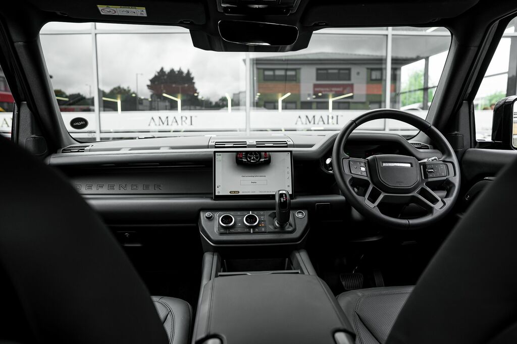 Land Rover Defender P635 Octa  #52