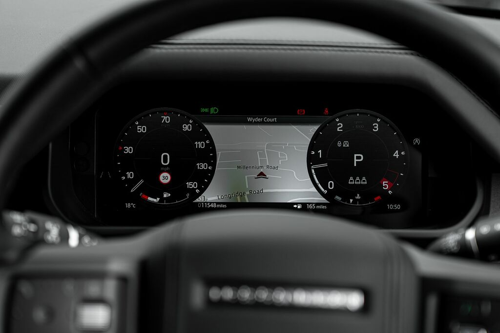 Land Rover Defender P635 Octa  #18