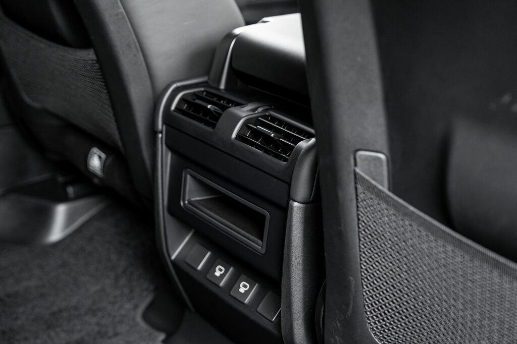 Land Rover Defender P635 Octa  #48