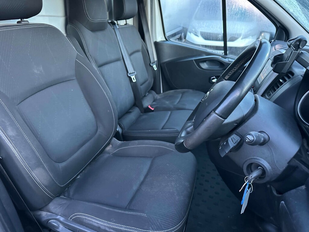 Nissan NV300 2L Acenta White #2