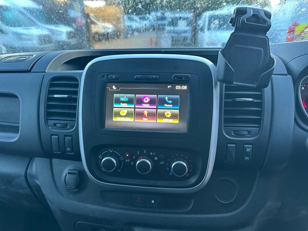 Nissan NV300 2L Acenta White #4