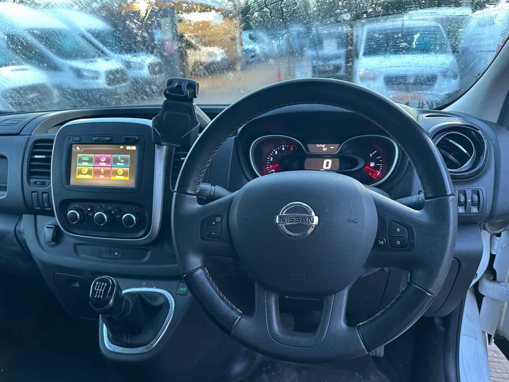 Nissan NV300 2L Acenta White #3