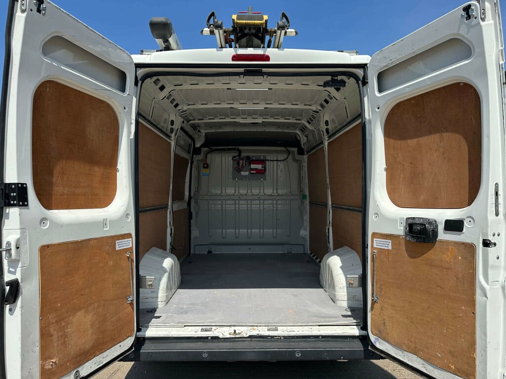 Peugeot Boxer Bluehdi 335 Professional Panel Van L White #6