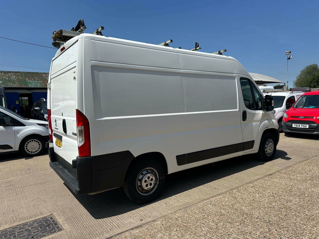 Peugeot Boxer 2.0 Bluehdi 335 Professional Panel Van Black #9