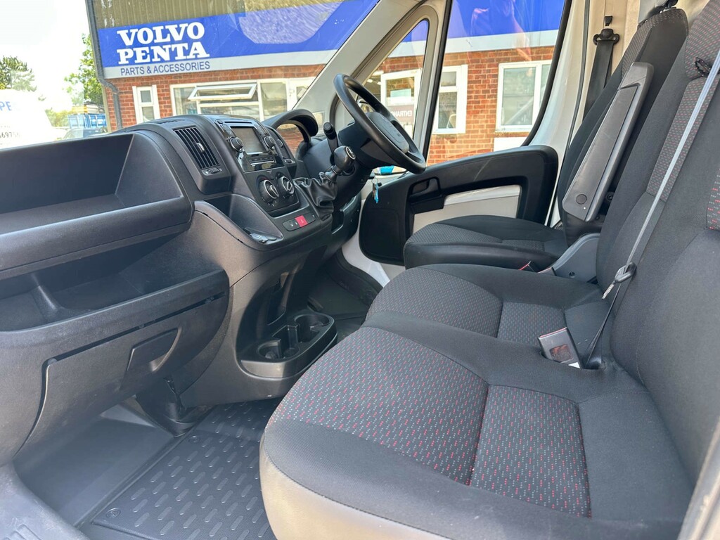 Peugeot Boxer 2.0 Bluehdi 335 Professional Panel Van Black #24