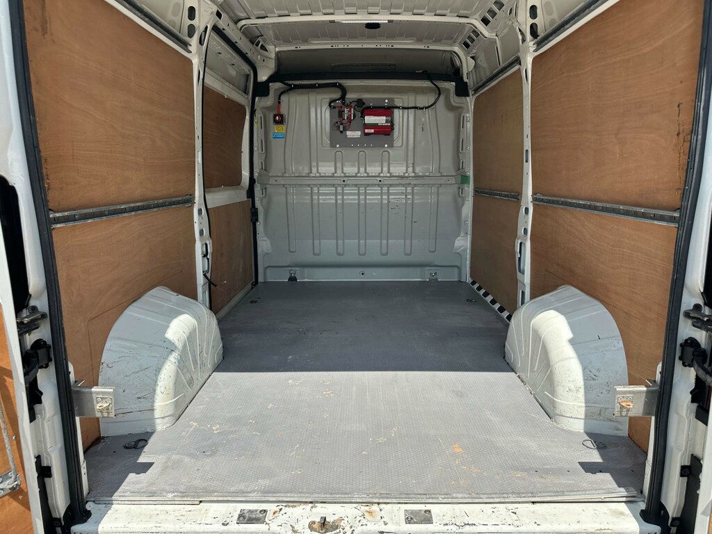 Peugeot Boxer 2.0 Bluehdi 335 Professional Panel Van Black #7