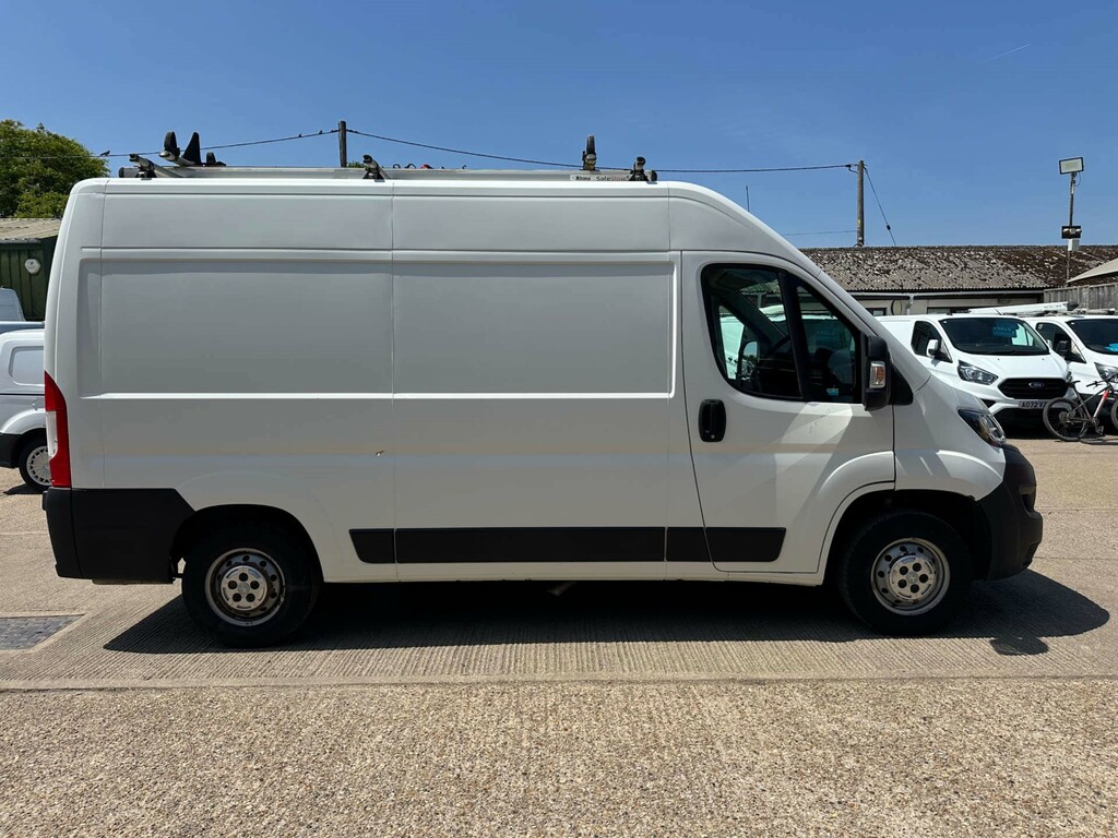 Peugeot Boxer 2.0 Bluehdi 335 Professional Panel Van Black #10