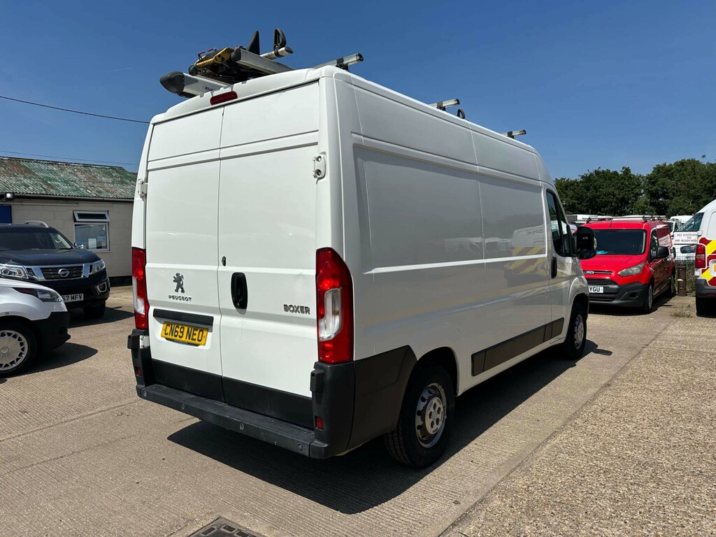 Peugeot Boxer 2.0 Bluehdi 335 Professional Panel Van Black #8