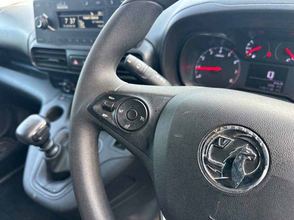 Vauxhall Combo Combo 1.5 Turbo D 2300 Sportive L2 H1 Euro 6 White #18