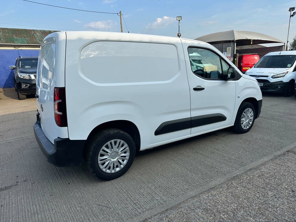 Vauxhall Combo Combo 1.5 Turbo D 2300 Sportive L2 H1 Euro 6 White #9