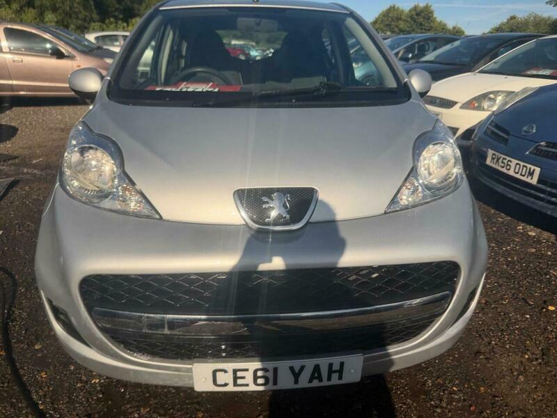 Peugeot 107 1.0 12V Urban Euro CE61YAH Silver #2