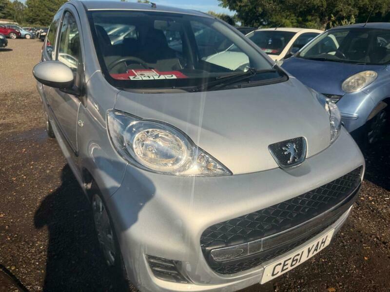 Peugeot 107 1.0 12V Urban Euro Silver