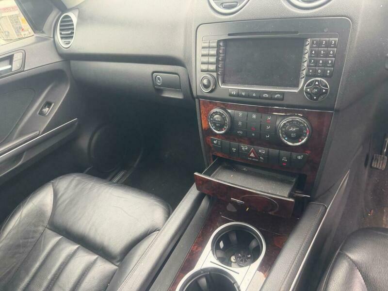Mercedes-Benz M Class Suv Black #40