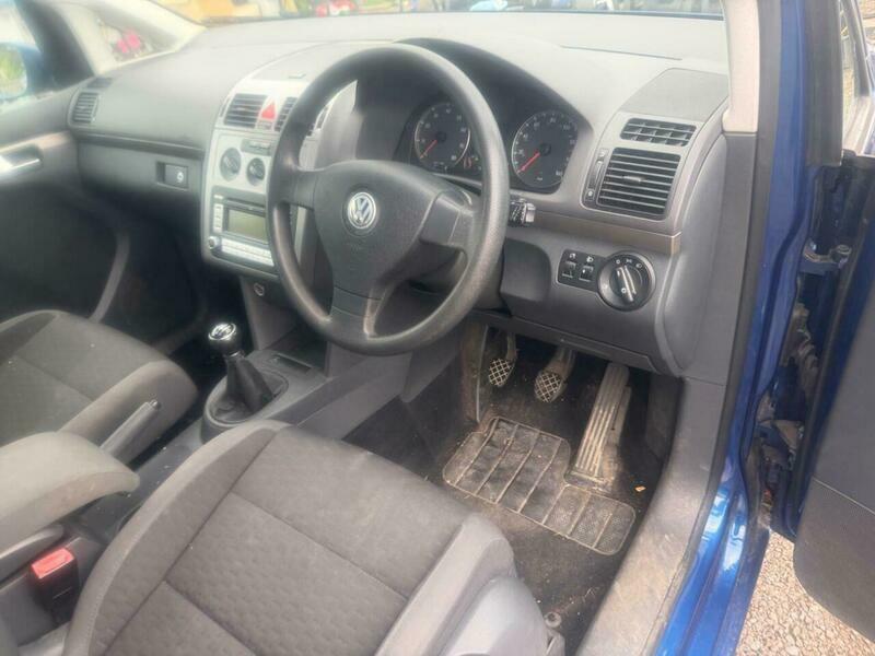 Volkswagen Touran Black #31
