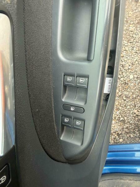 Volkswagen Touran Black #28