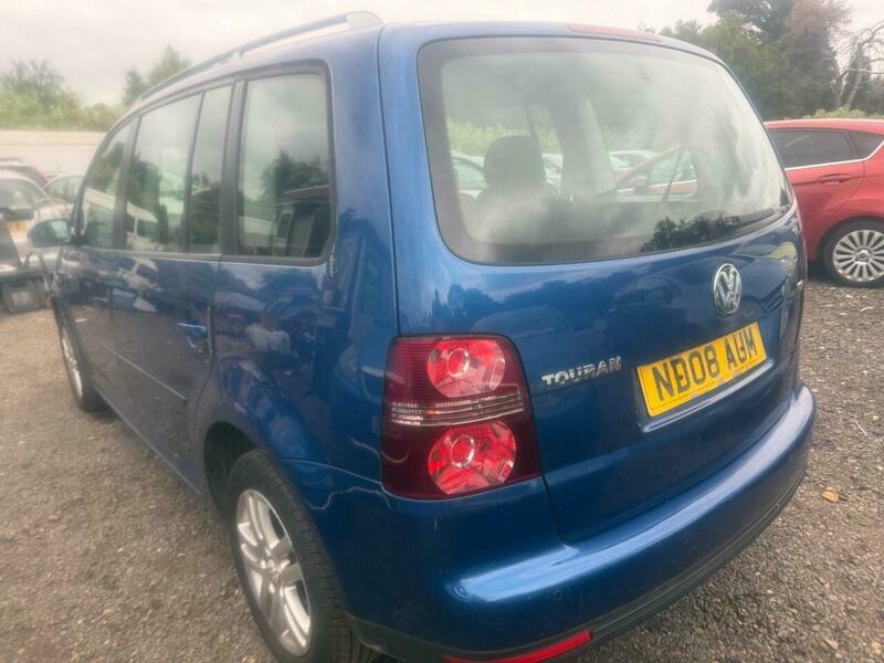 Volkswagen Touran Black #13