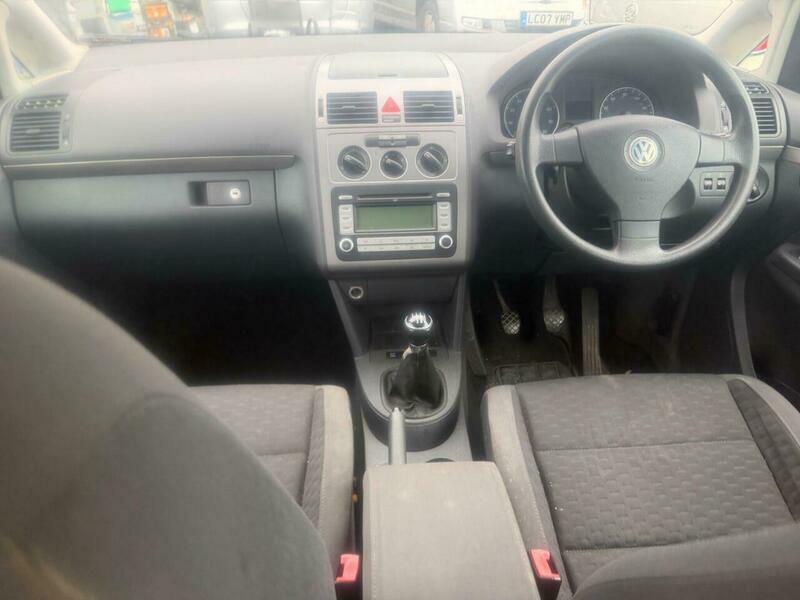 Volkswagen Touran Black #23