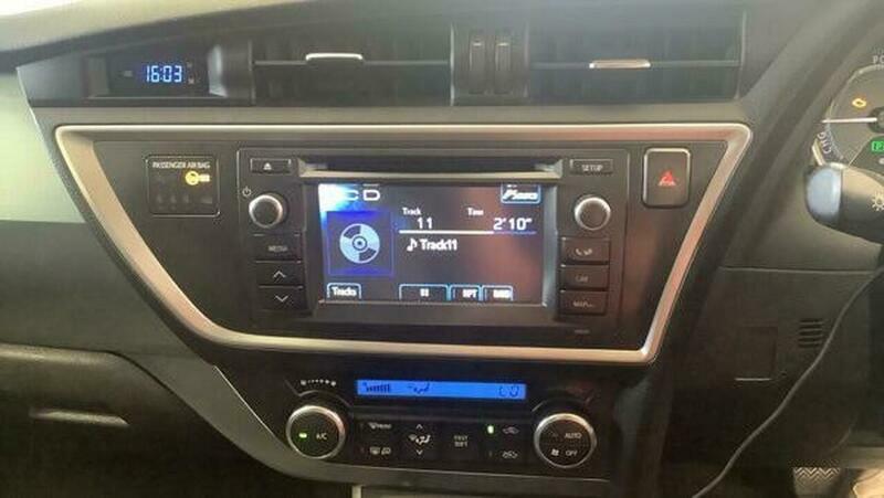 Toyota Auris 1.8 Vvt-h Icon Touring White #6