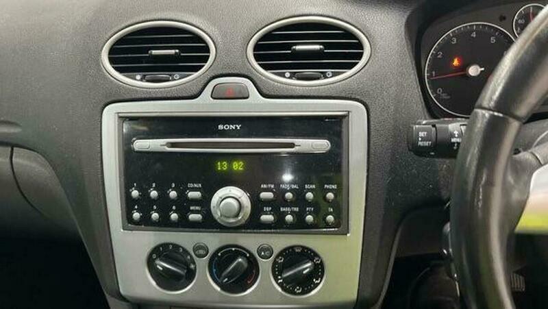Ford Focus Hatchback 1.6 Sport 200606 Blue #13