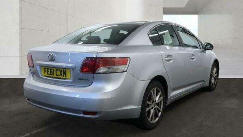 Toyota Avensis 1.8 V-matic Tr Multidrive Silver #2