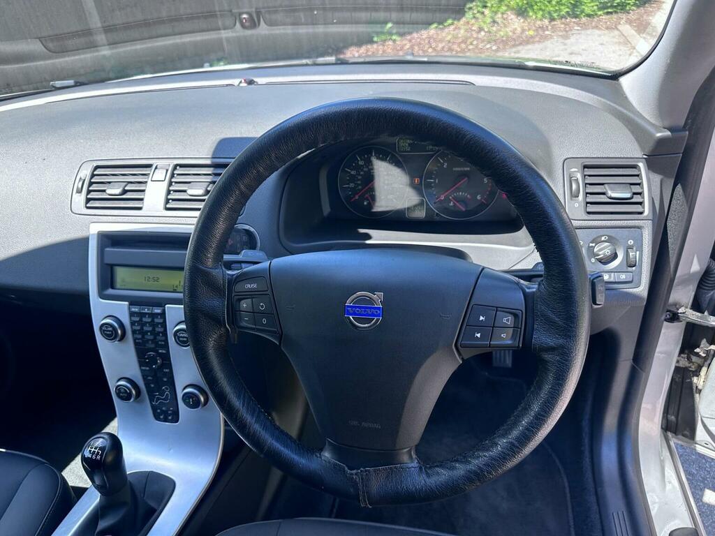 Volvo V50 V50 R-design D2 Red #22