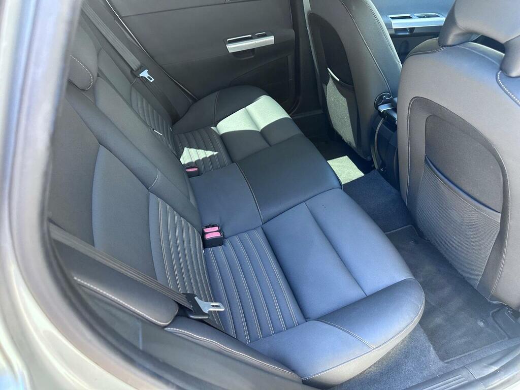 Volvo V50 V50 R-design D2 Red #18