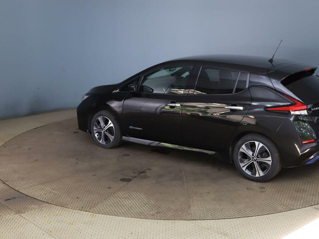 Nissan Leaf Hatchback Black #3