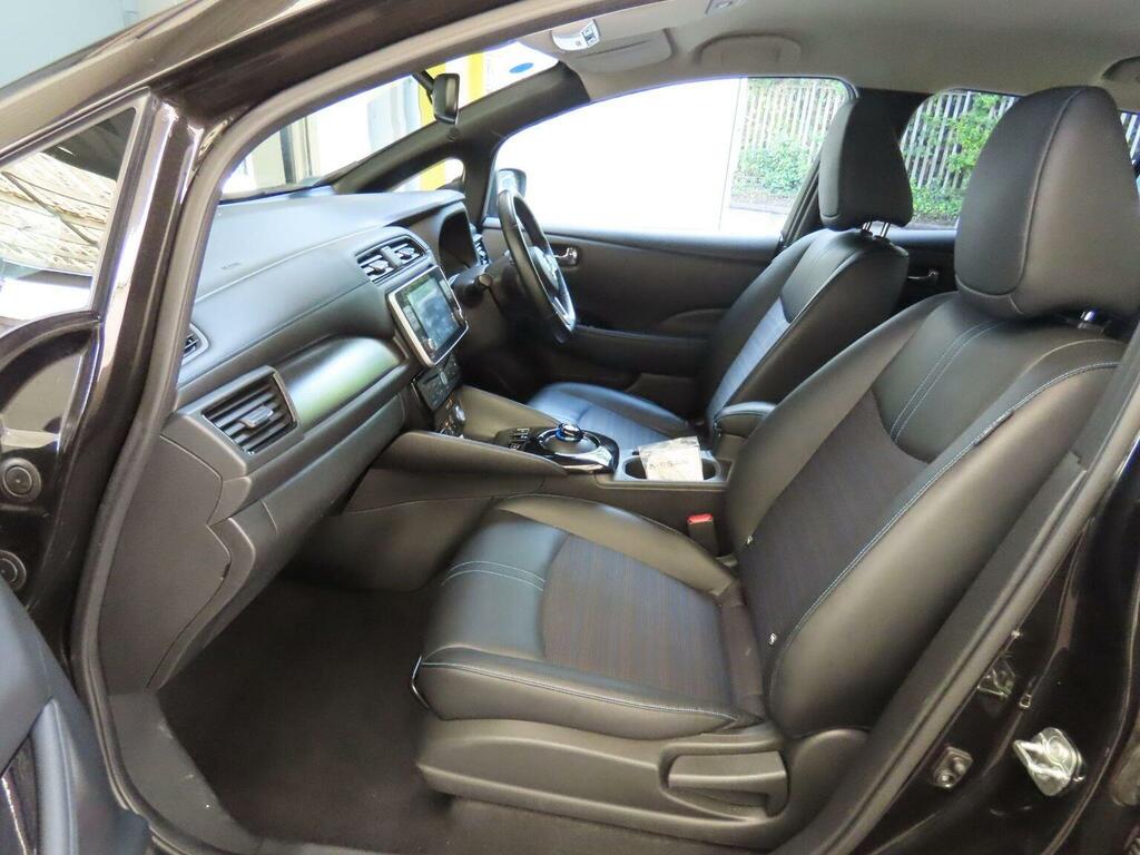 Nissan Leaf Hatchback Black #6
