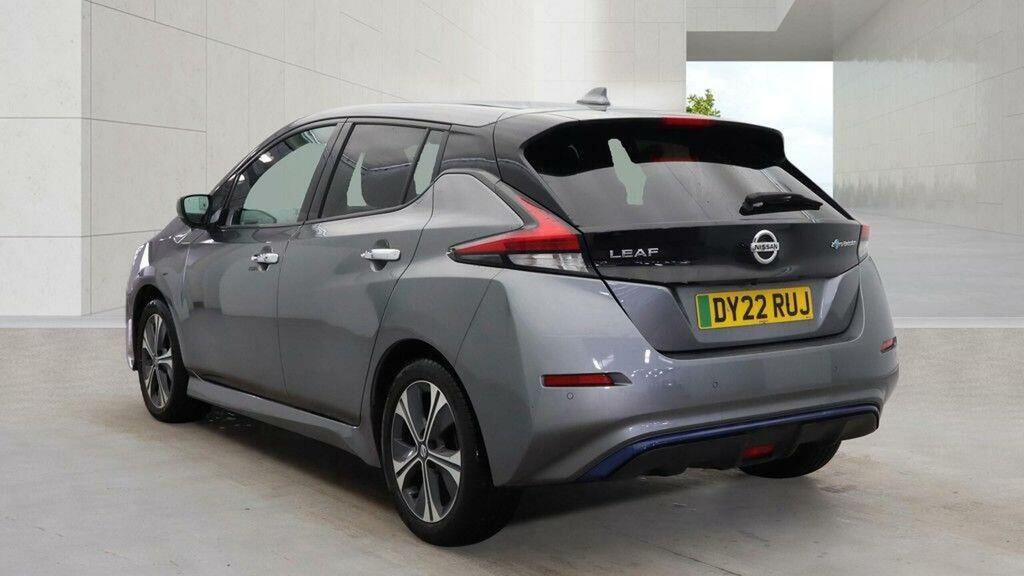 Nissan Leaf Hatchback Grey #4