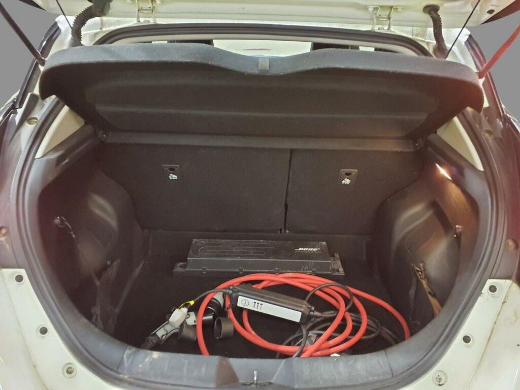 Nissan Leaf Hatchback White #6