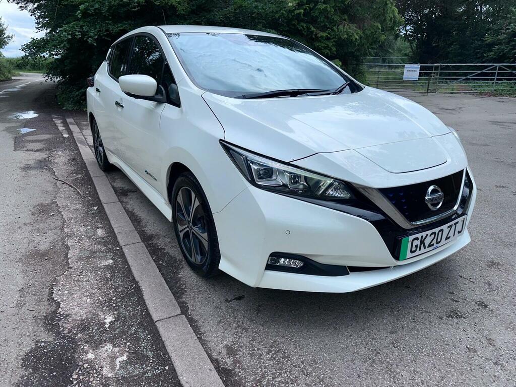 Nissan Leaf Hatchback White
