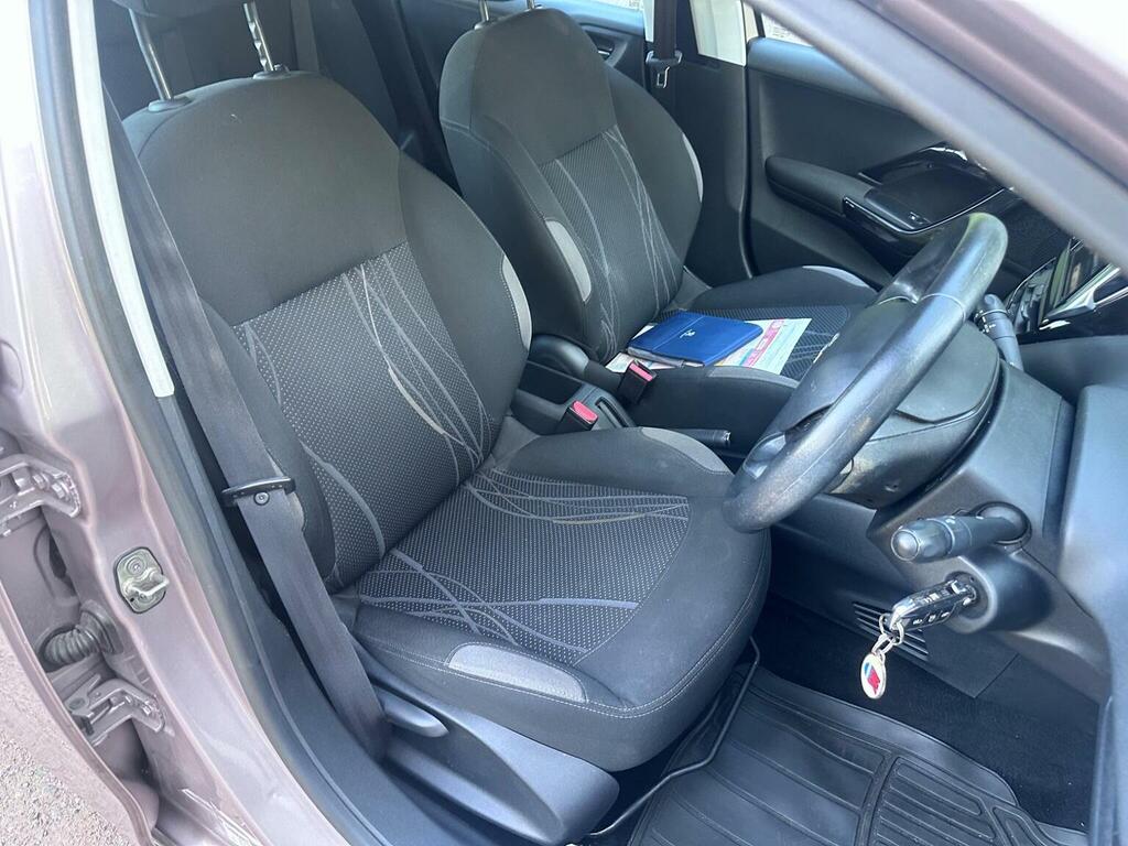 Peugeot 208 1.2 Access Plus White #9