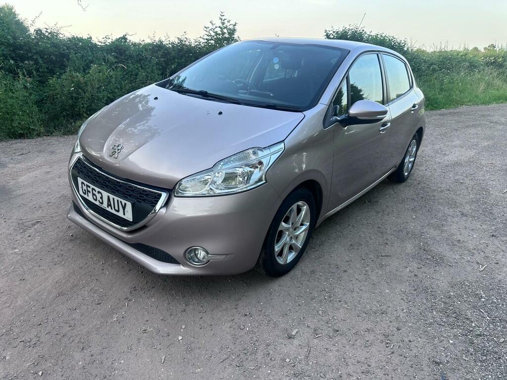 Peugeot 208 1.4 Hdi Active Euro 5 Pink #3