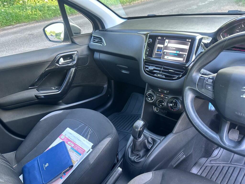 Peugeot 208 1.2 Access Plus White #12