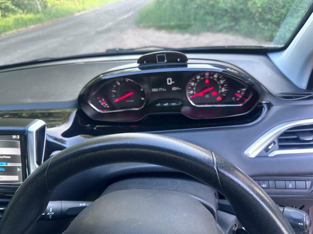 Peugeot 208 1.2 Access Plus White #22