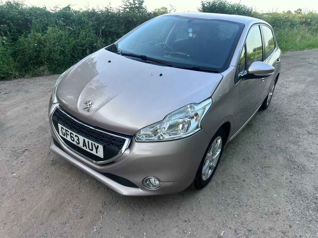 Peugeot 208 1.2 Access Plus White #30