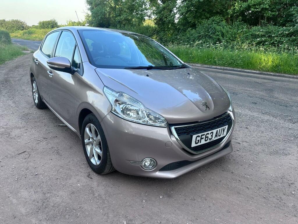 Peugeot 208 1.4 Hdi Active Euro 5 Pink