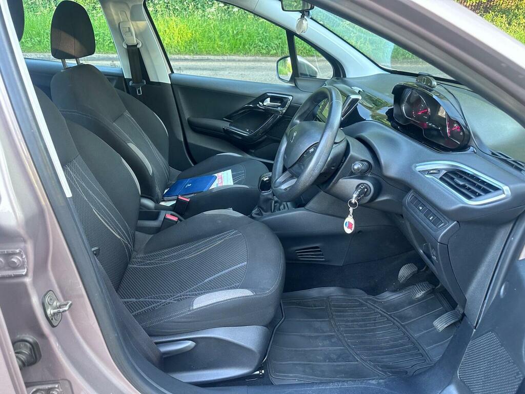 Peugeot 208 1.2 Access Plus White #11