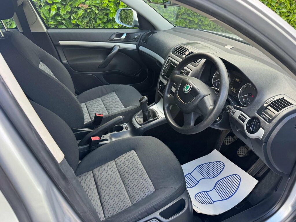 Skoda Octavia 1.4 Tsi Se Euro 5 Silver #2