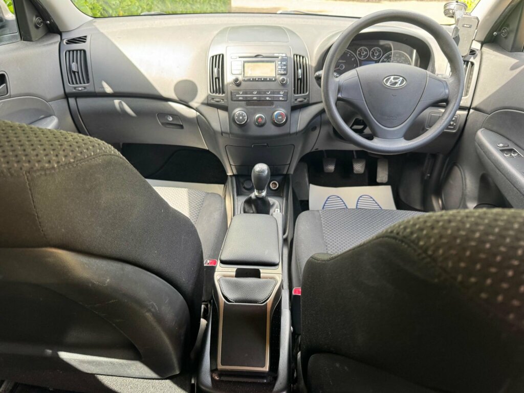 Hyundai I30 1.4 Classic Euro 5 Silver #4