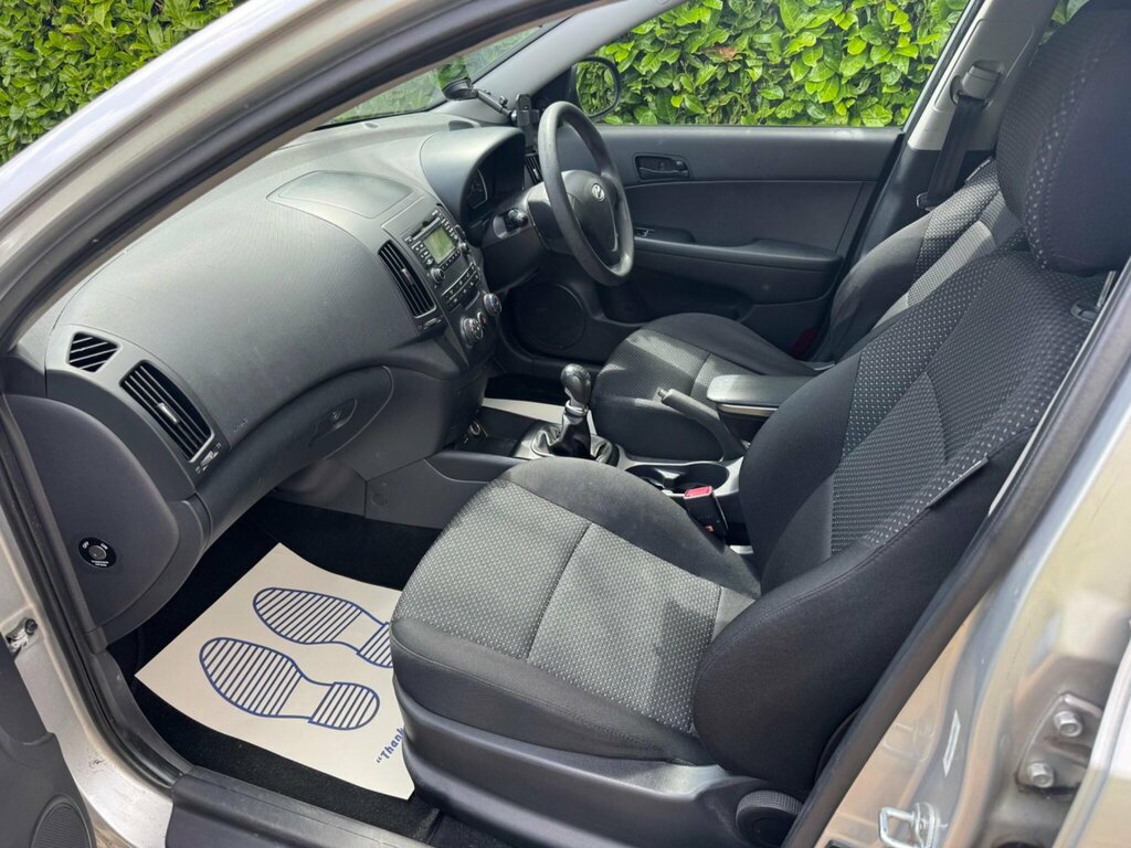 Hyundai I30 1.4 Classic Euro 5 Silver #3