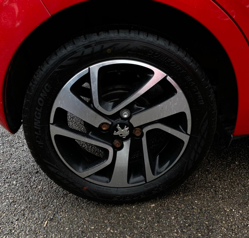 Peugeot 108 1.0 Active Red #12