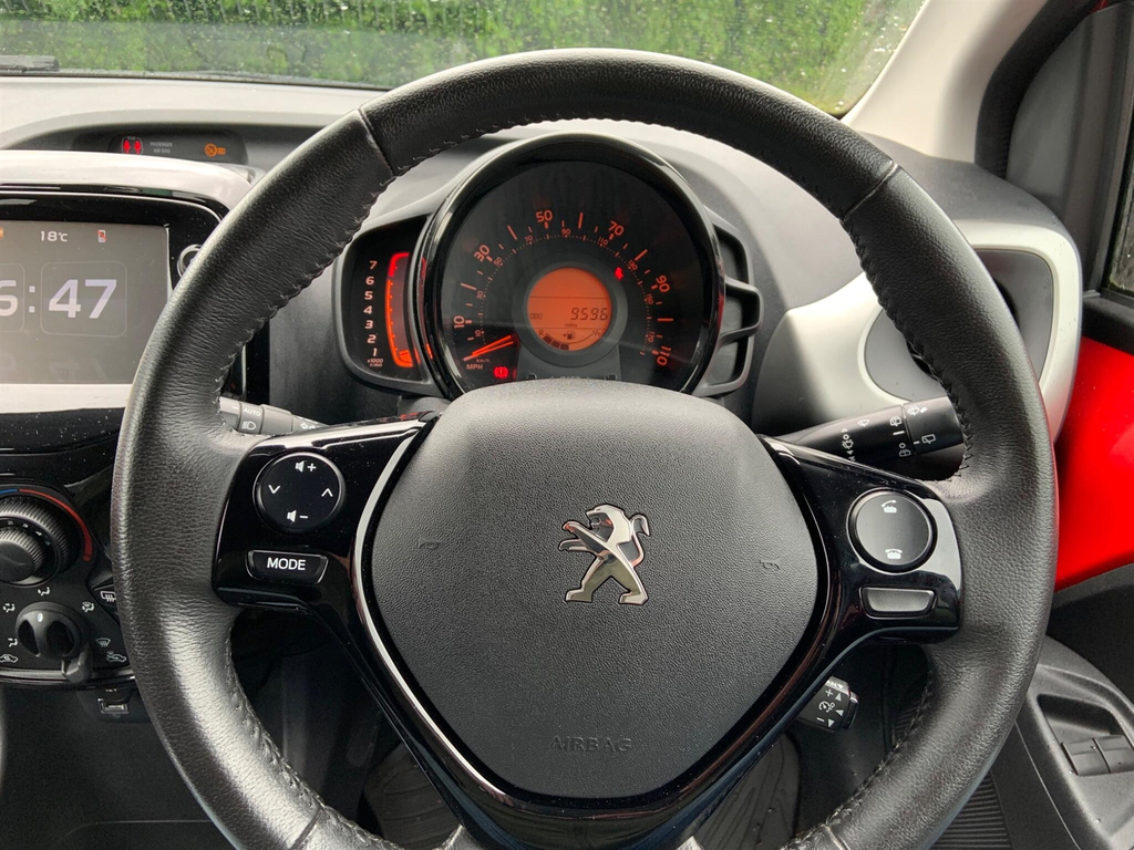 Peugeot 108 1.0 Active Red #8