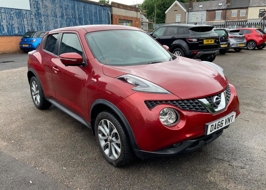 Nissan Juke 1.2 Dig-t Tekna Euro 6 Ss Red