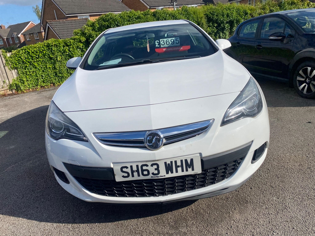 Vauxhall Astra GTC Coupe White #2