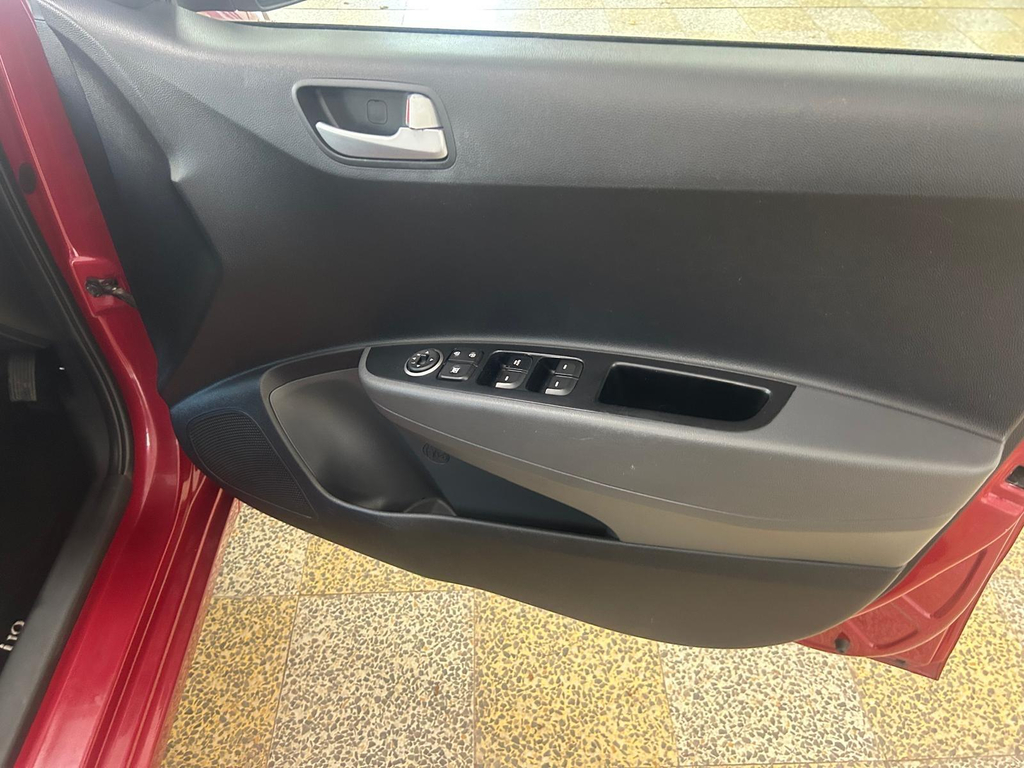 Hyundai I10 1.2 Premium Euro 6 DE17AUO Red #5